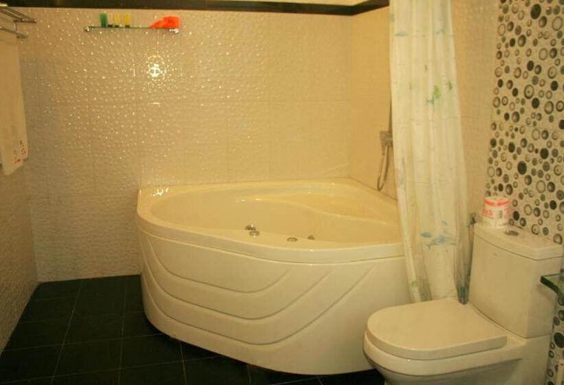 בונגלו משפחתי, Flower Garden