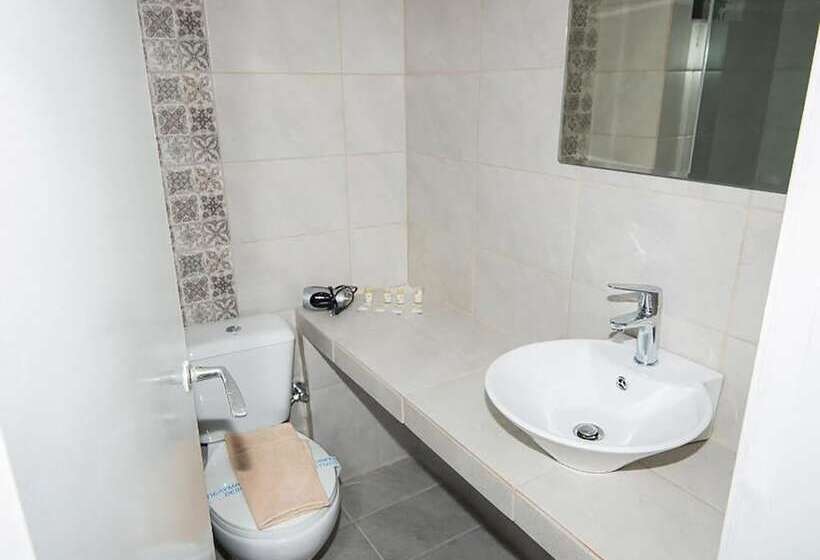 חדר משפחתי נוף לגינה, Galaxy