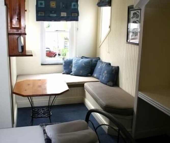 חדר סטנדרט, Knysna Wayside Inn