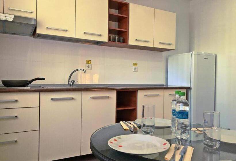 带1个卧室的带阳台的公寓, Lira Pacific Apart