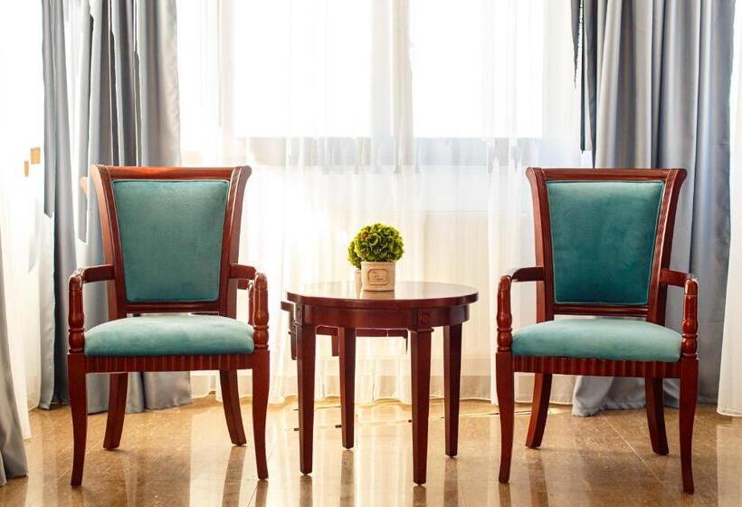 带1个卧室的带阳台的公寓, Lira Pacific Apart