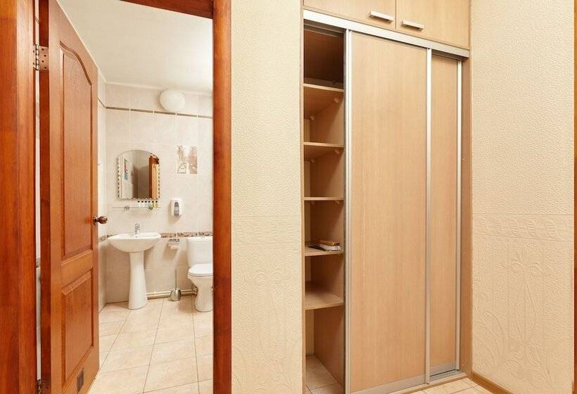 Economy Triple Room, Marmelade