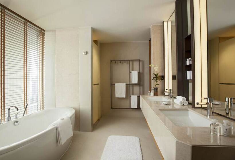 استودیوی استاندارد, Millennium Hotel Taichung