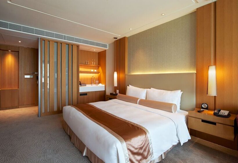 استودیوی استاندارد, Millennium Hotel Taichung
