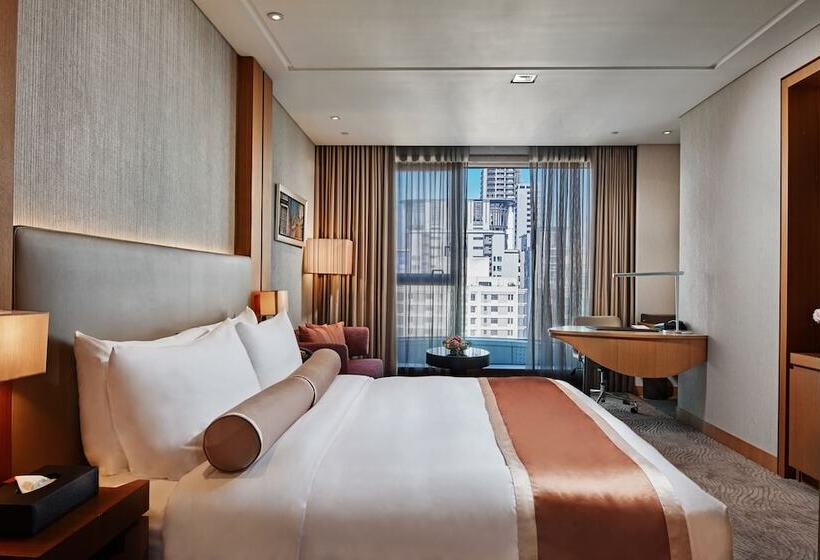 Club Room King Bed, Millennium Hotel Taichung