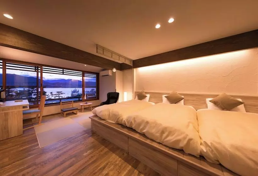 Standard Kolmen Hengen Huone, Miyajima Villa
