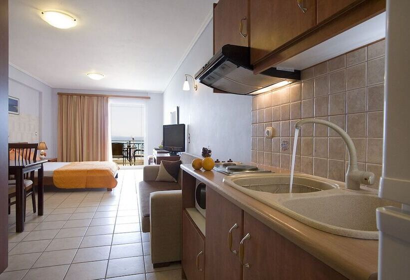 סוויטה, Grand Nefeli