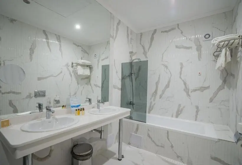 Standard-huone, Perla Beach Luxury All Inclusive & Free Beach Access