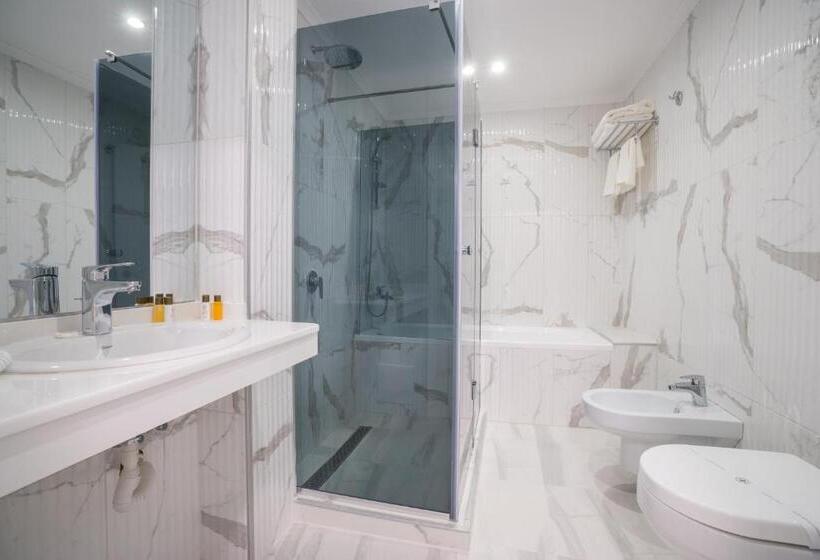 Номер Deluxe, Perla Beach Luxury   All Inclusive & Free Beach Access