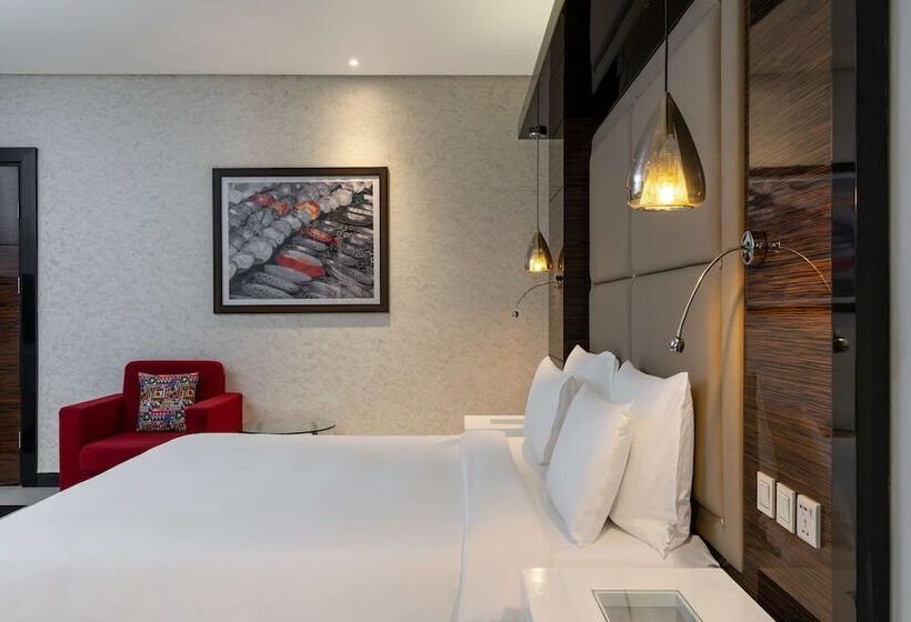 Premium Room Pool View, Radisson Blu Hotel Lusaka