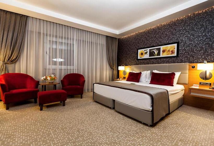 Suíte Júnior, Ramada Plaza By Wyndham Izmit