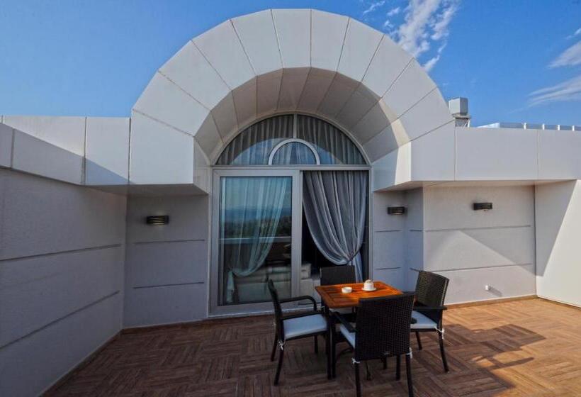 Suite with Terrace, Ramada Plaza By Wyndham Izmit