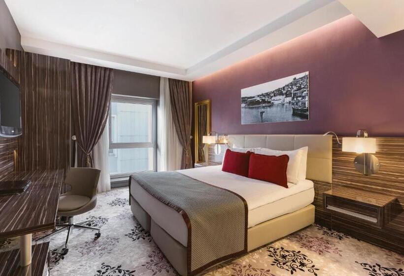 Suite with Terrace, Ramada Plaza By Wyndham Izmit