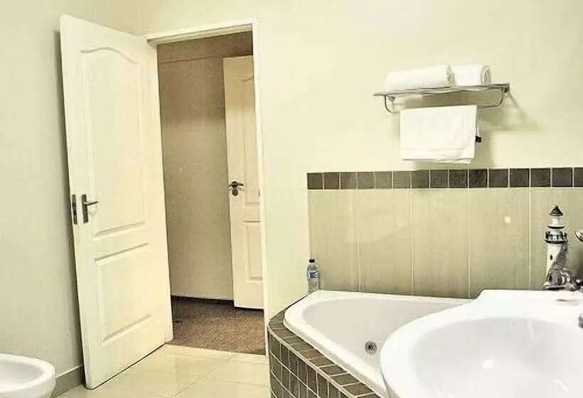 سوییت لوکس, Seaside Hotel & Spa Swakopmund