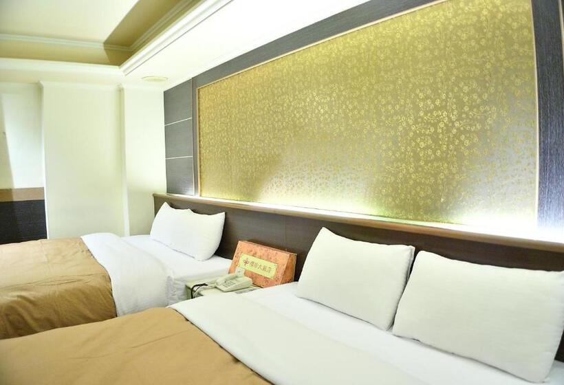 اتاق لوکس چهار تخته, Ying Zhen