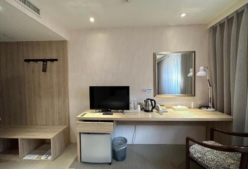 اتاق لوکس, Young Soarlan Hotel Tainan
