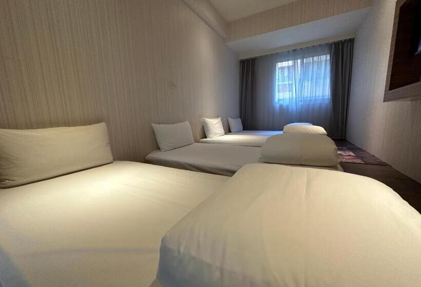 اتاق لوکس خانوادگی, Young Soarlan Hotel Tainan