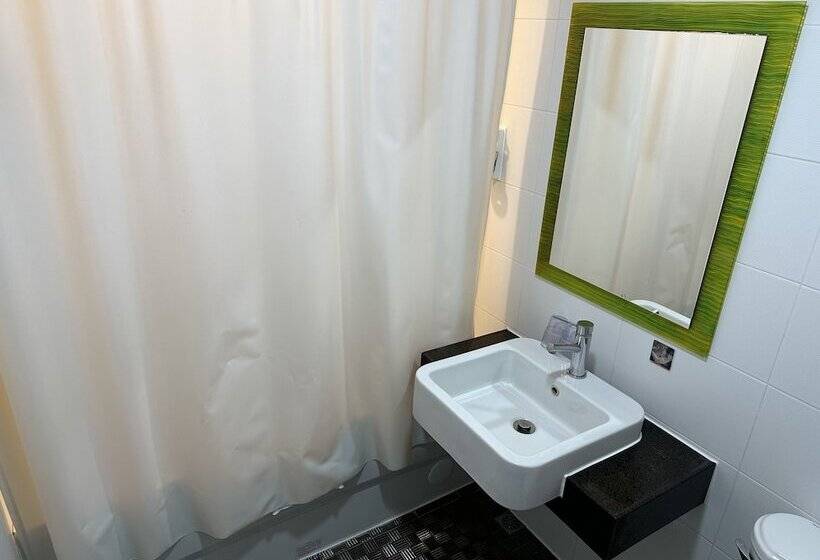 اتاق لوکس, Young Soarlan Hotel Tainan