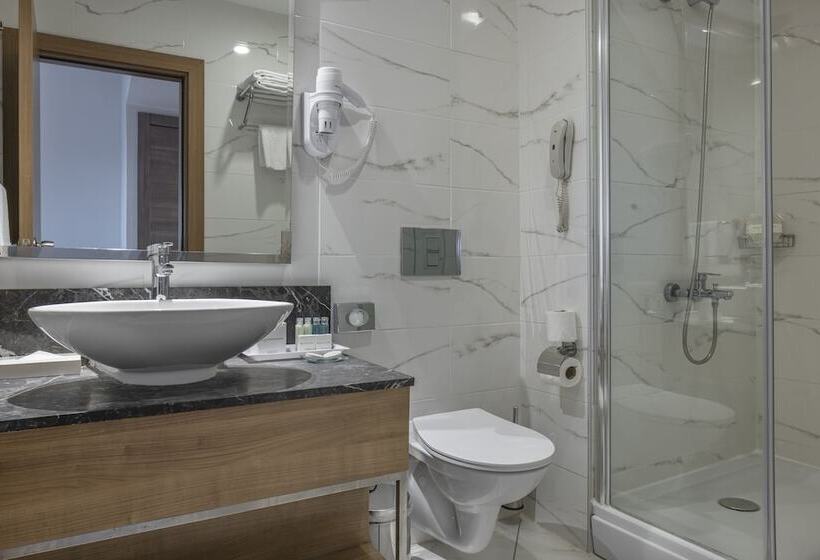 Family Suite, Wyndham Garden Lara
