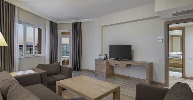 سوییت خانوادگی, Wyndham Garden Lara