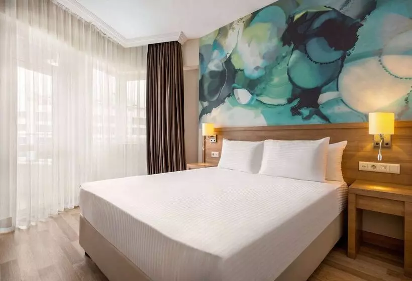 سوییت خانوادگی, Wyndham Garden Lara