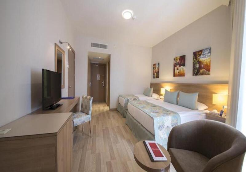 Номер Superior, Wyndham Garden Lara