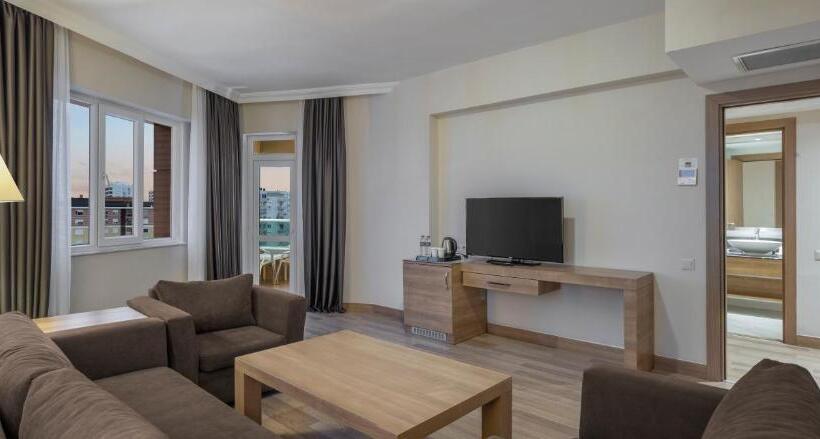 سوییت خانوادگی, Wyndham Garden Lara