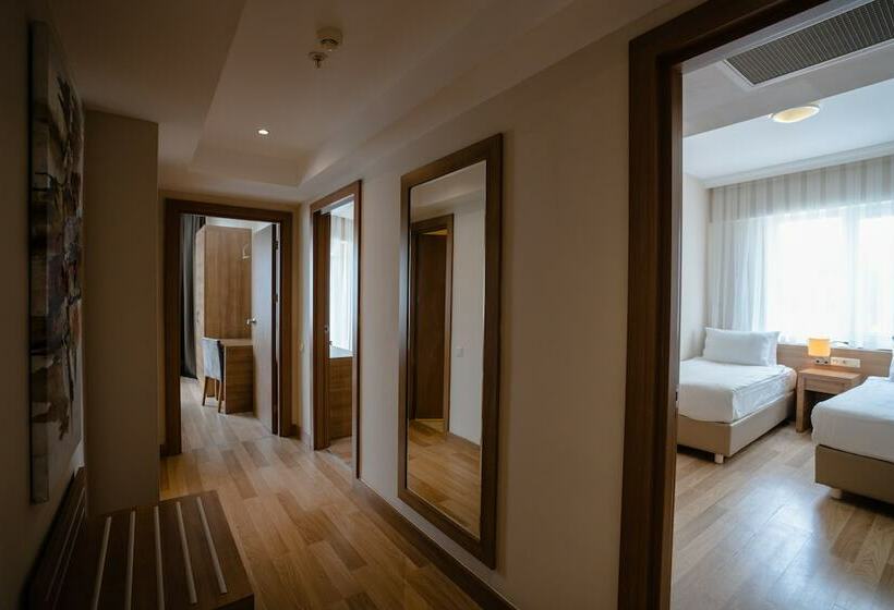 سوییت خانوادگی, Wyndham Garden Lara