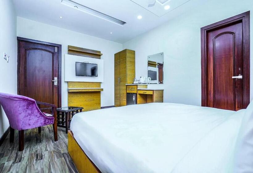 デラックスルーム, Aura Grand By Levelup Hotels