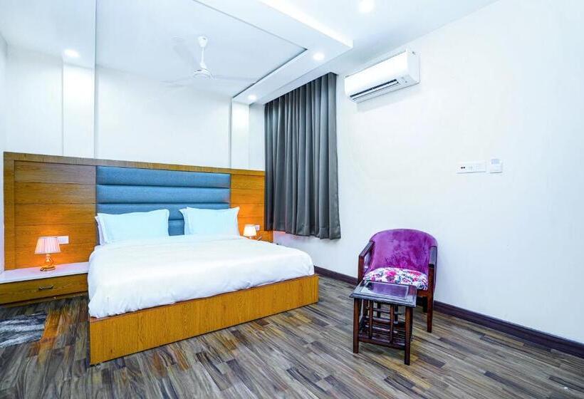 デラックスルーム, Aura Grand By Levelup Hotels