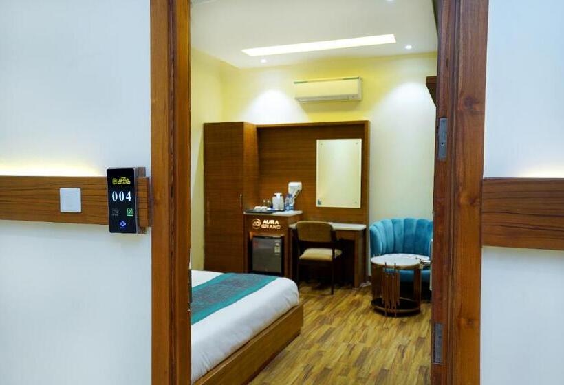 デラックスルーム, Aura Grand By Levelup Hotels