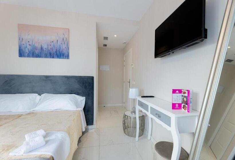 اتاق استاندارد, Residencia Deportiva Rozarossa