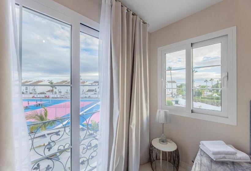 اتاق استاندارد, Residencia Deportiva Rozarossa