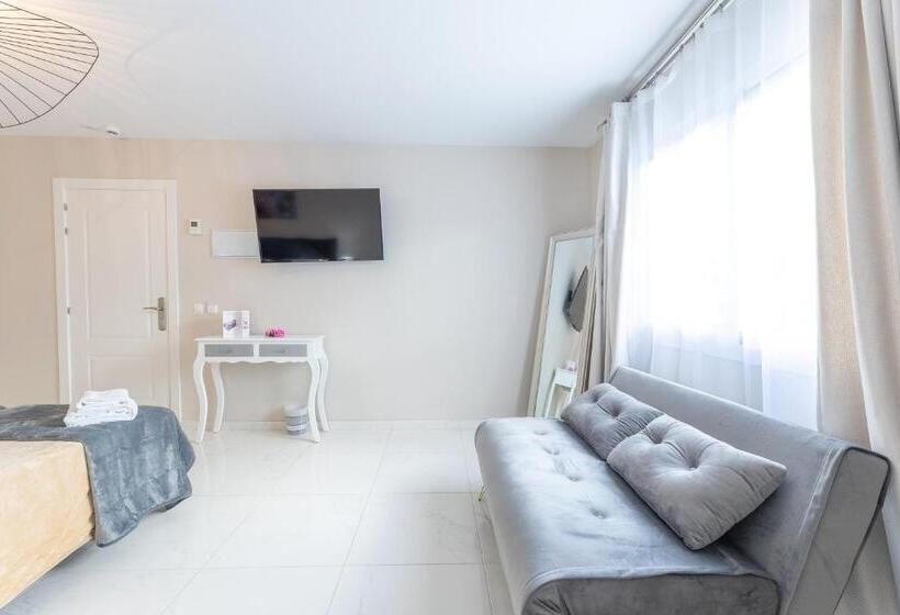 اتاق استاندارد, Residencia Deportiva Rozarossa