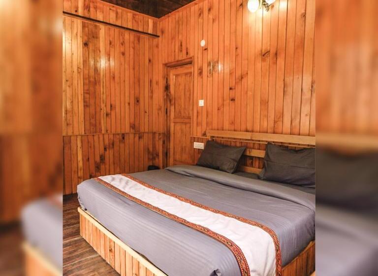 标准间带山景, Thepahadians Food & Stay