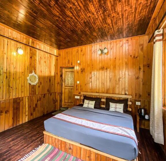 标准间带山景, Thepahadians Food & Stay