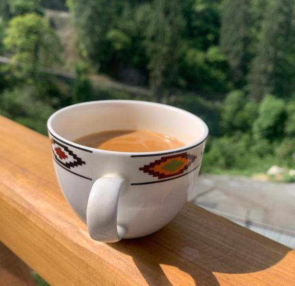 一居室别墅, Thepahadians Food & Stay