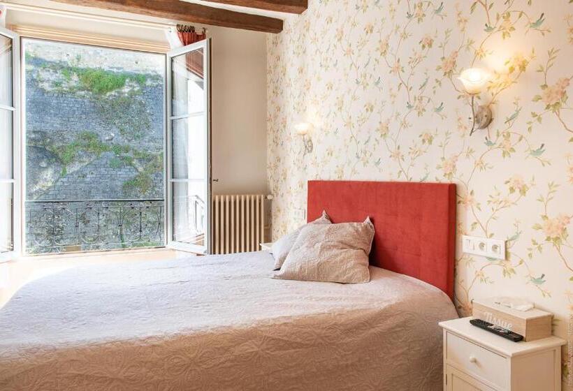 غرفة قياسية ثلاثية, La Little Maison