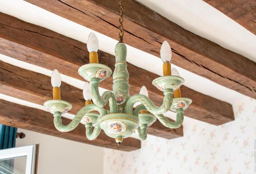 デラックスルーム, La Little Maison