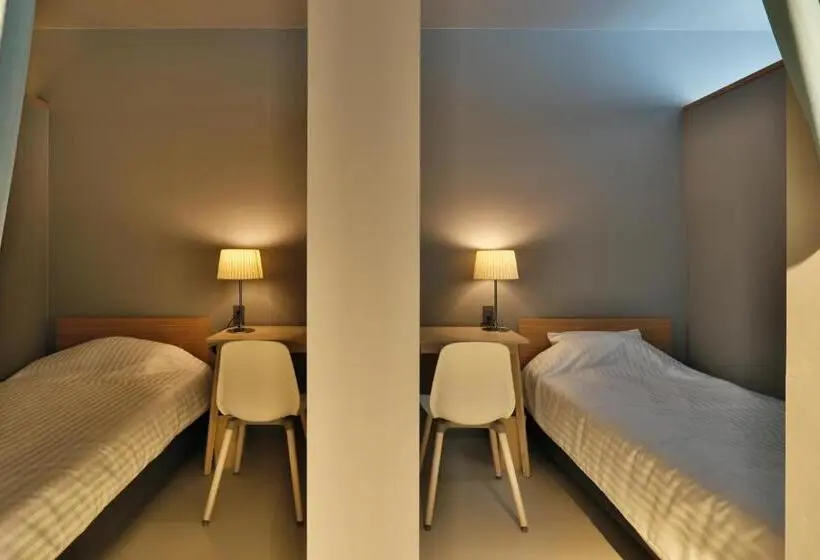 ルームシェアのワンベッド, Shin Toji Hotel Lulud