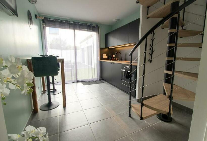 חדר סטנדרט עם ג'קוזי, Chambre D Hôtes Jardin D Eden