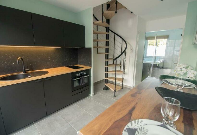 חדר סטנדרט עם ג'קוזי, Chambre D Hôtes Jardin D Eden