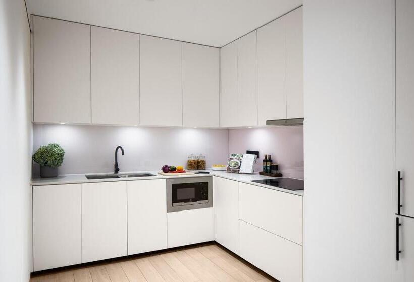 Апартаменты Premium 2 Спальни, Citadines Flatiron Phnom Penh