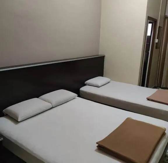 スタンダードトリプルルーム, Marina Hotel Kemaman