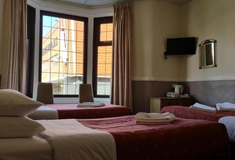 スタンダード４人部屋, Westholme