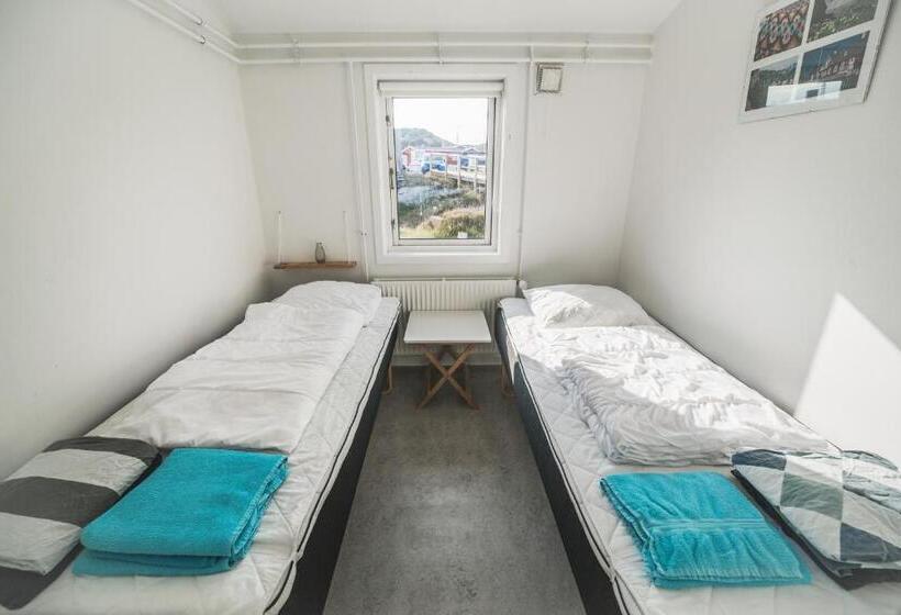 اتاق اکونومی, Hope Hostel
