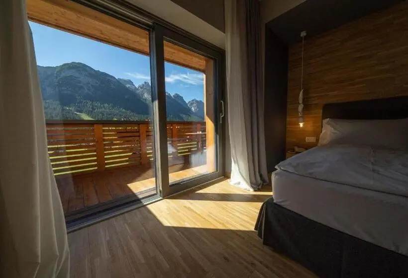 Deluxe Kolmen Hengen Huone, Bach Boutique