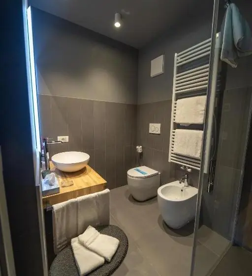 Deluxe Kolmen Hengen Huone, Bach Boutique