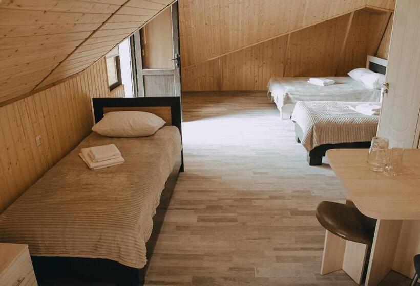 패밀리 스위트, Dom Adonis