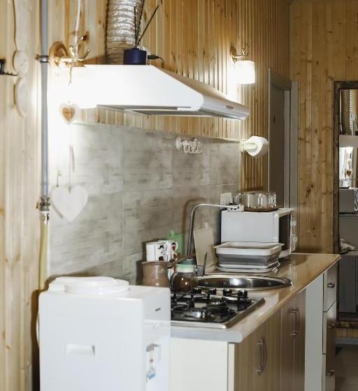 디럭스 룸, Dom Adonis